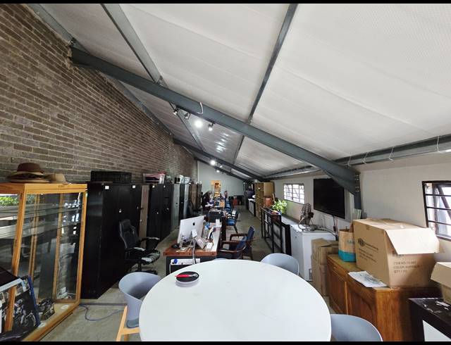 700M² SHOWROOM FOR SALE IN RUIMSIG NOORD